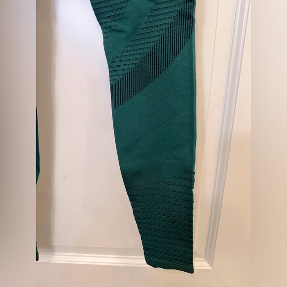 Green yoga pants legging size small - Picture 5 of 8